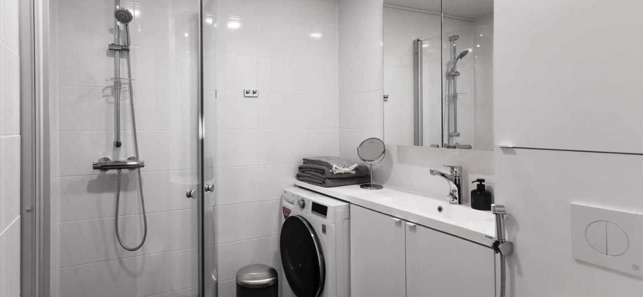 New And Cozy Apartment In The Centrum Of เอาลู ภายนอก รูปภาพ